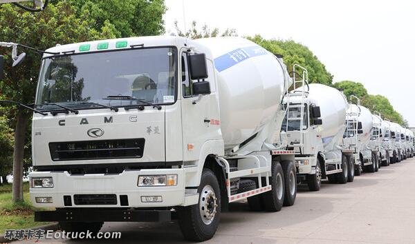 26台星马搅拌车 交付用户甘肃客户