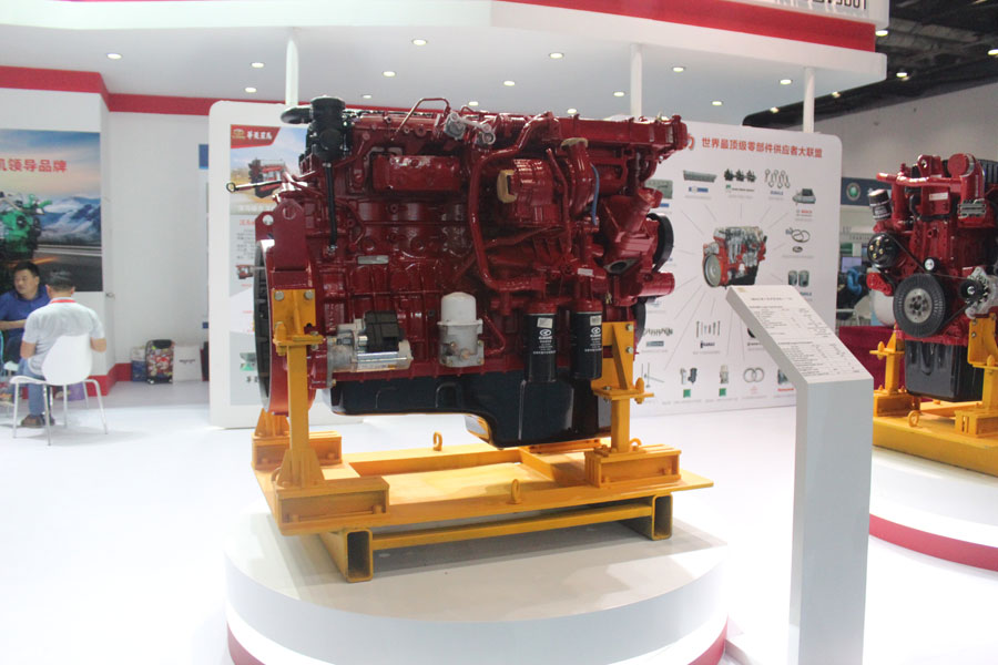 汉马CM6D28欧六系列发动机亮相第十六届内燃机展