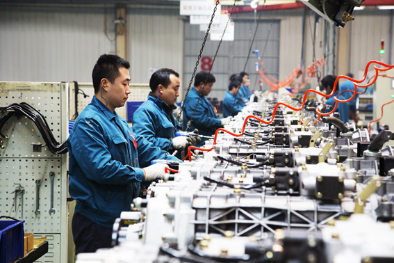 中国重汽变速箱部第60万台变速箱总成顺利下线