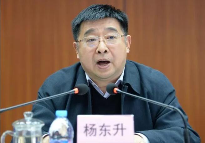 徐工起重机_2018年徐工营业收入(3)