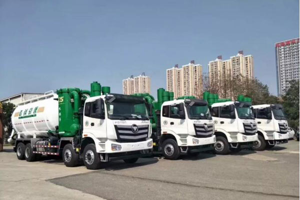 首批欧曼吸排车交付首钢集团，被赞环保高效生产革新典范！