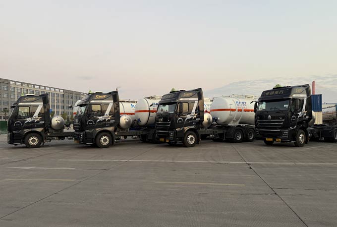傅师傅的首选推荐——豪沃TH7燃气车节气更靠谱，这台车“闭眼入”!